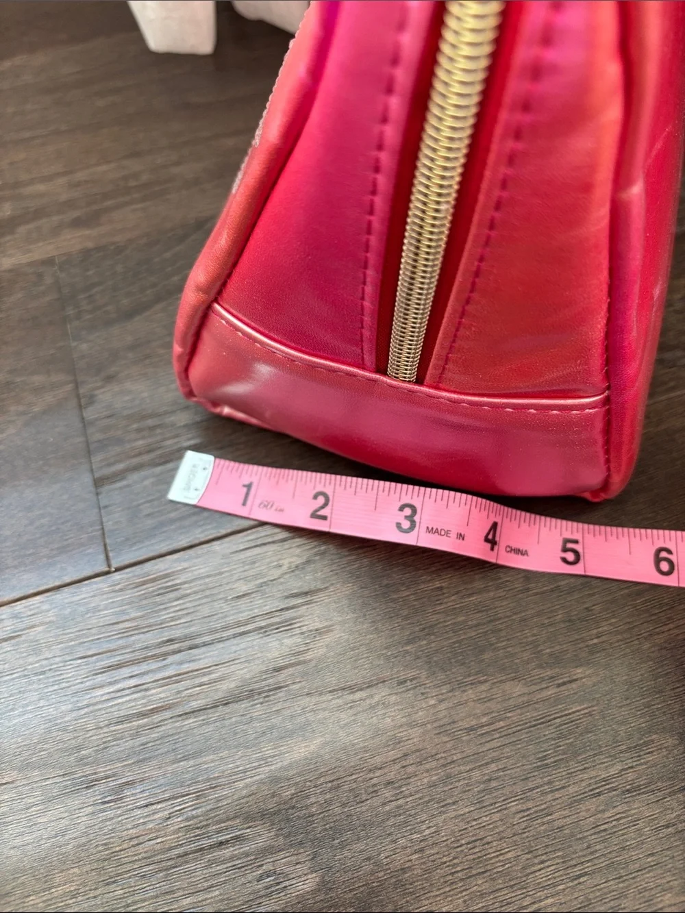 Juicy Couture Travel Wedge Cosmetic,vibrant ombré effect,reflective rhinestones